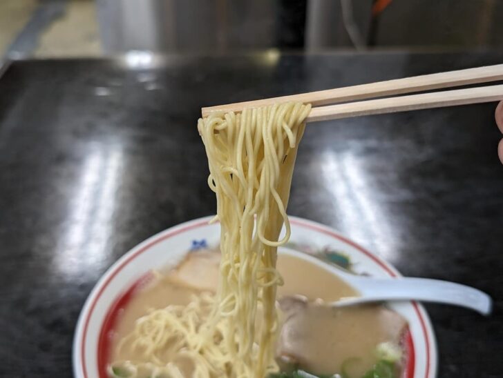 極細麺なので、硬麺が好きな方はささっとかきこむのがおすすめ