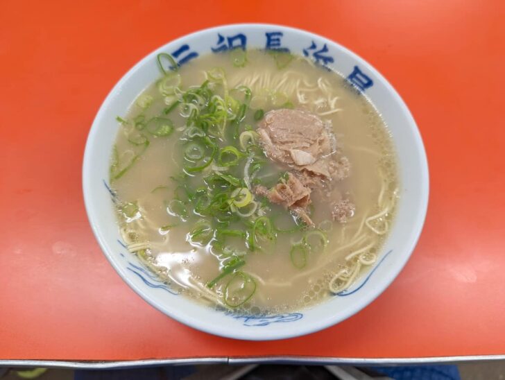 長浜屋のラーメンのビジュアル