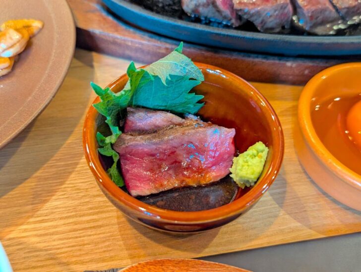 わさび醤油で食べるローストビーフ