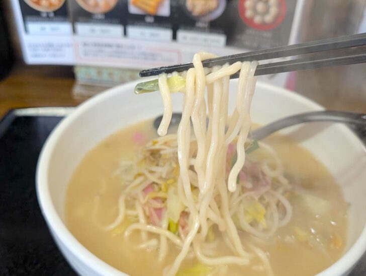 唐あく入りの麺