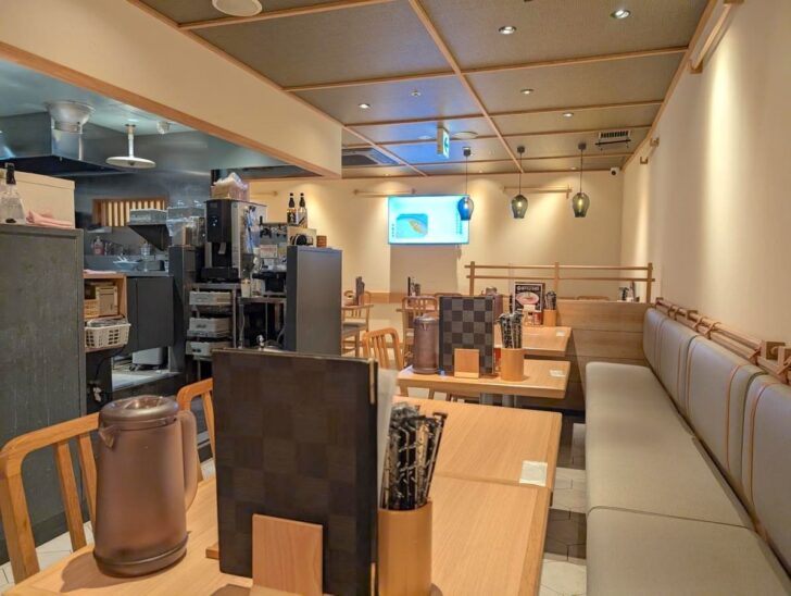 店内に併設されたちょい飲み処「酔里処(よりどころ)ー明鏡志水」