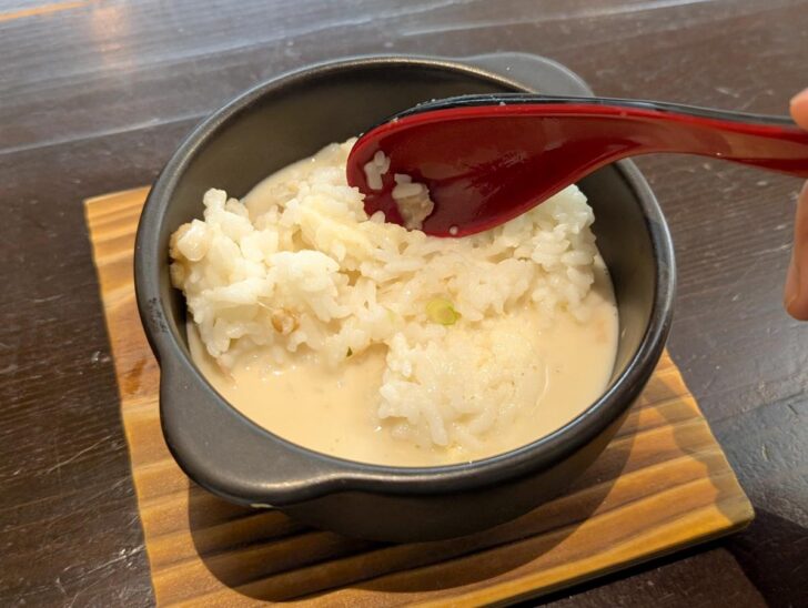 チーズが入ることで、よりマイルドな味わいに