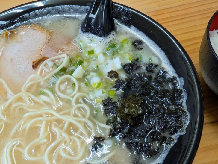 やまみラーメンのトッピング
